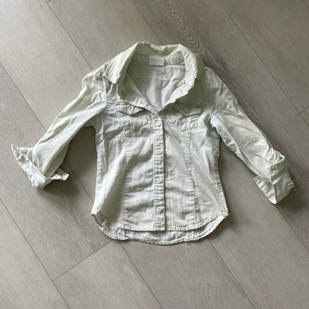 Crazy 8 light chambray button down shirt Sz 5/6